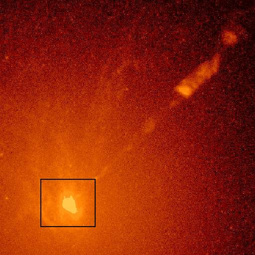Černá díra v centru galaxie M87.